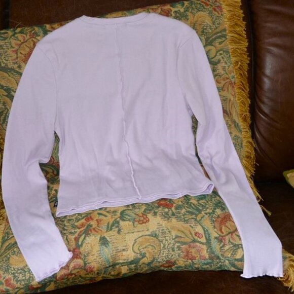 *NWT* Vans lavender long sleeve t-shirt with lettuce hem sleeves and details - Picture 5 of 5